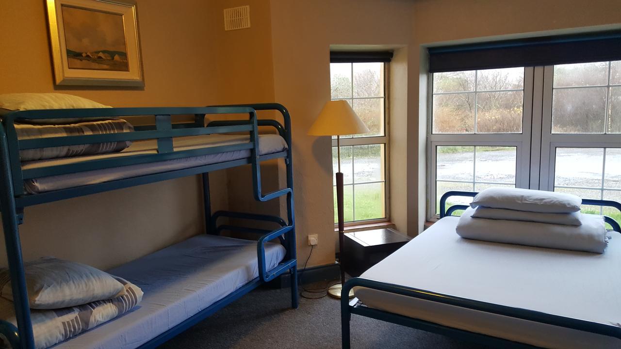 The Connemara Hostel - Sleepzone Линон Экстерьер фото